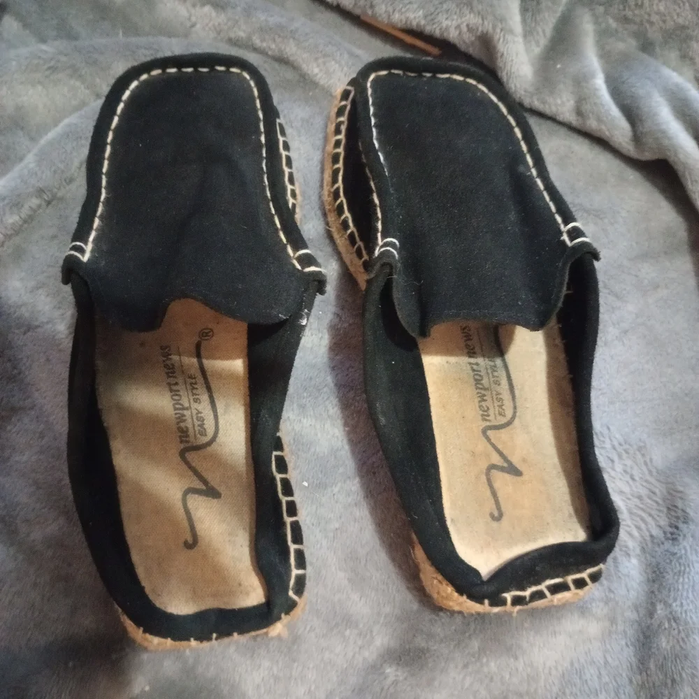 Shoes - Picture 2 of 2